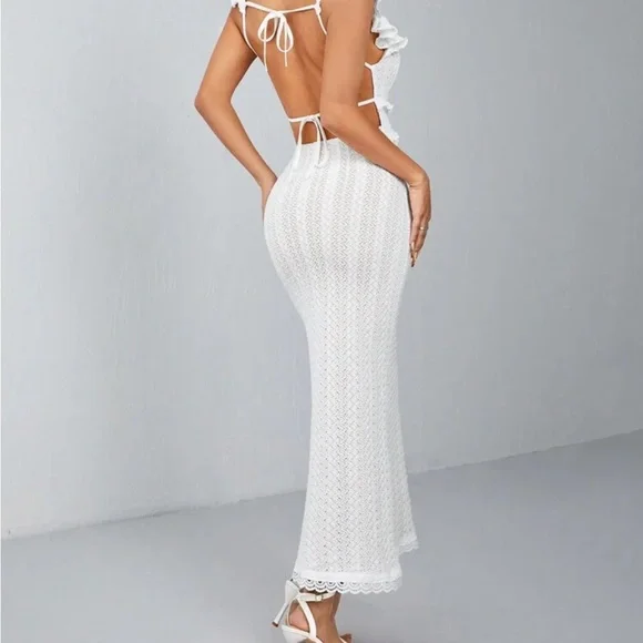 Elegant White Lace Dress - Picture 2 of 3